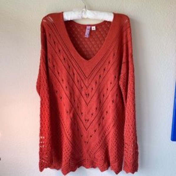 Burnt Orange V-neck Sweater Top With Scalloped Hem - Size Small - Picture 3 of 8